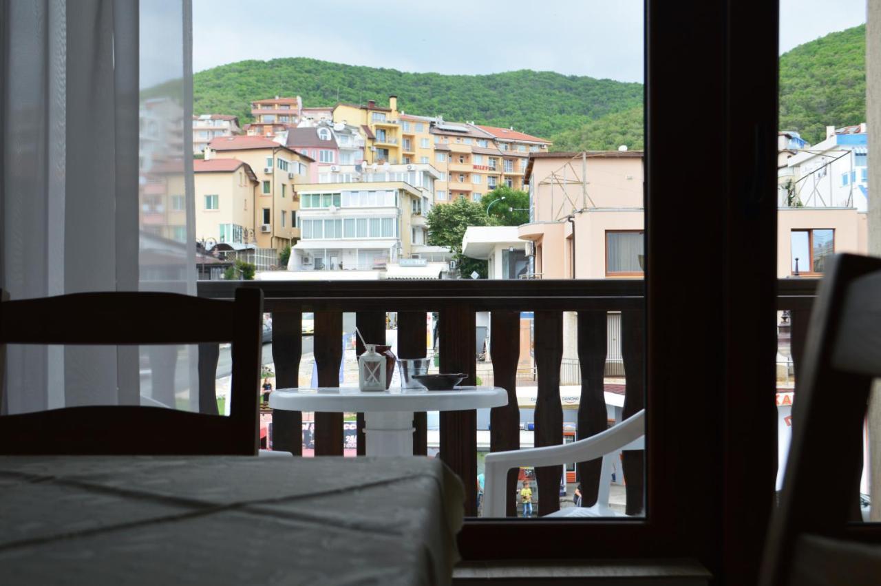 Aquamarine Apartments Sveti Vlas Exterior foto